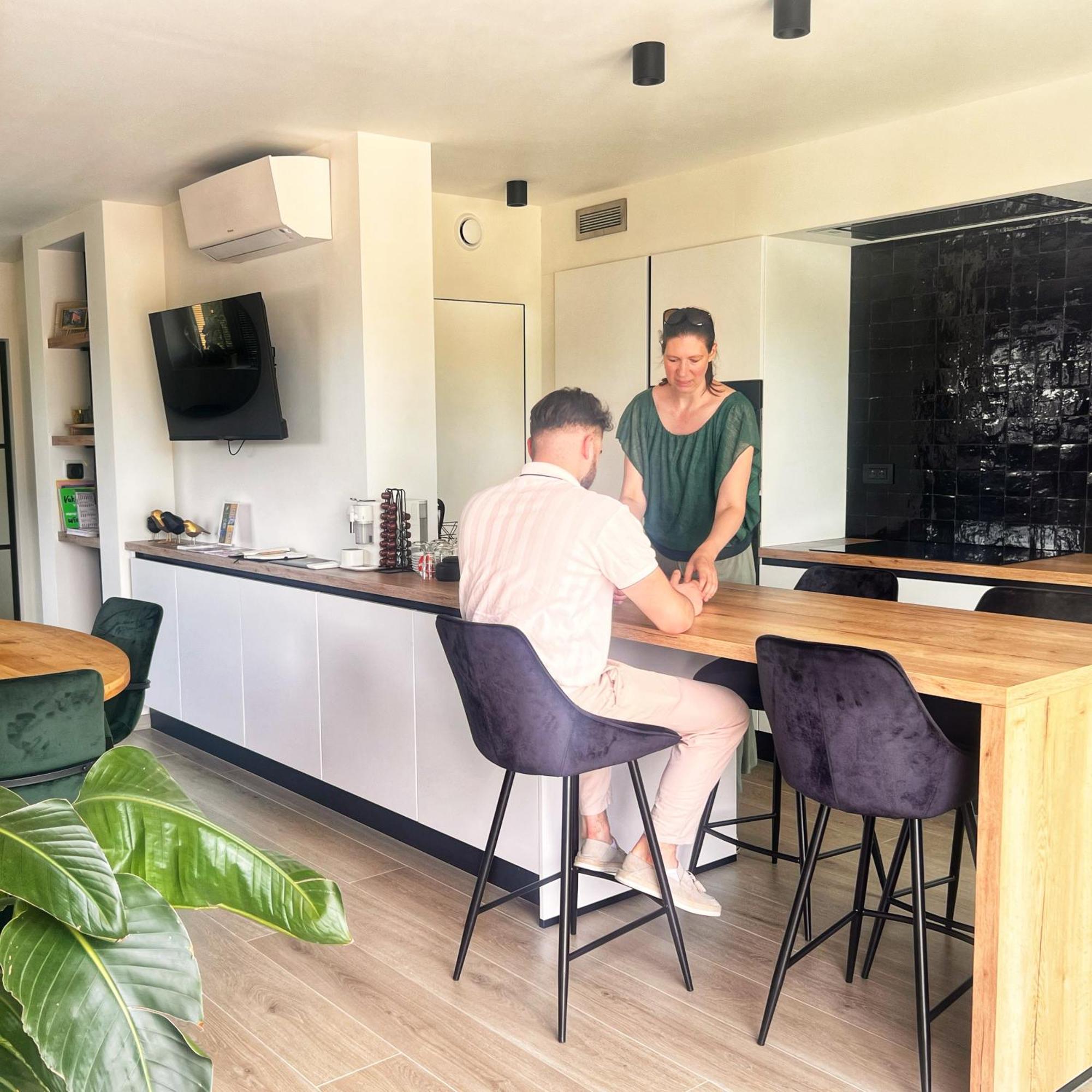 Inova Guesthouse Hasselt Dış mekan fotoğraf